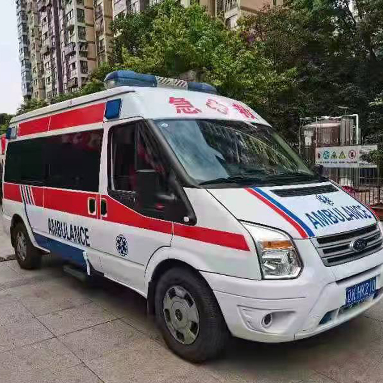 钟楼长途救护车护送病人返乡